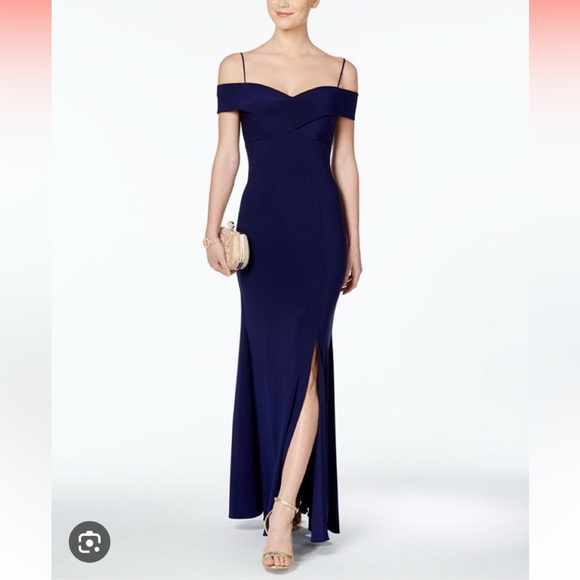 Night Way Collections Dresses & Skirts - Nightway Cold-Shoulder Gown